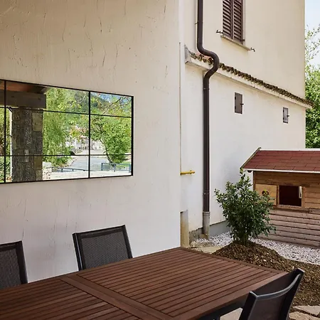 River House Počitniška hiša *